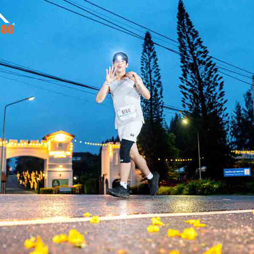 Khao Yai 100: on the road at dusk